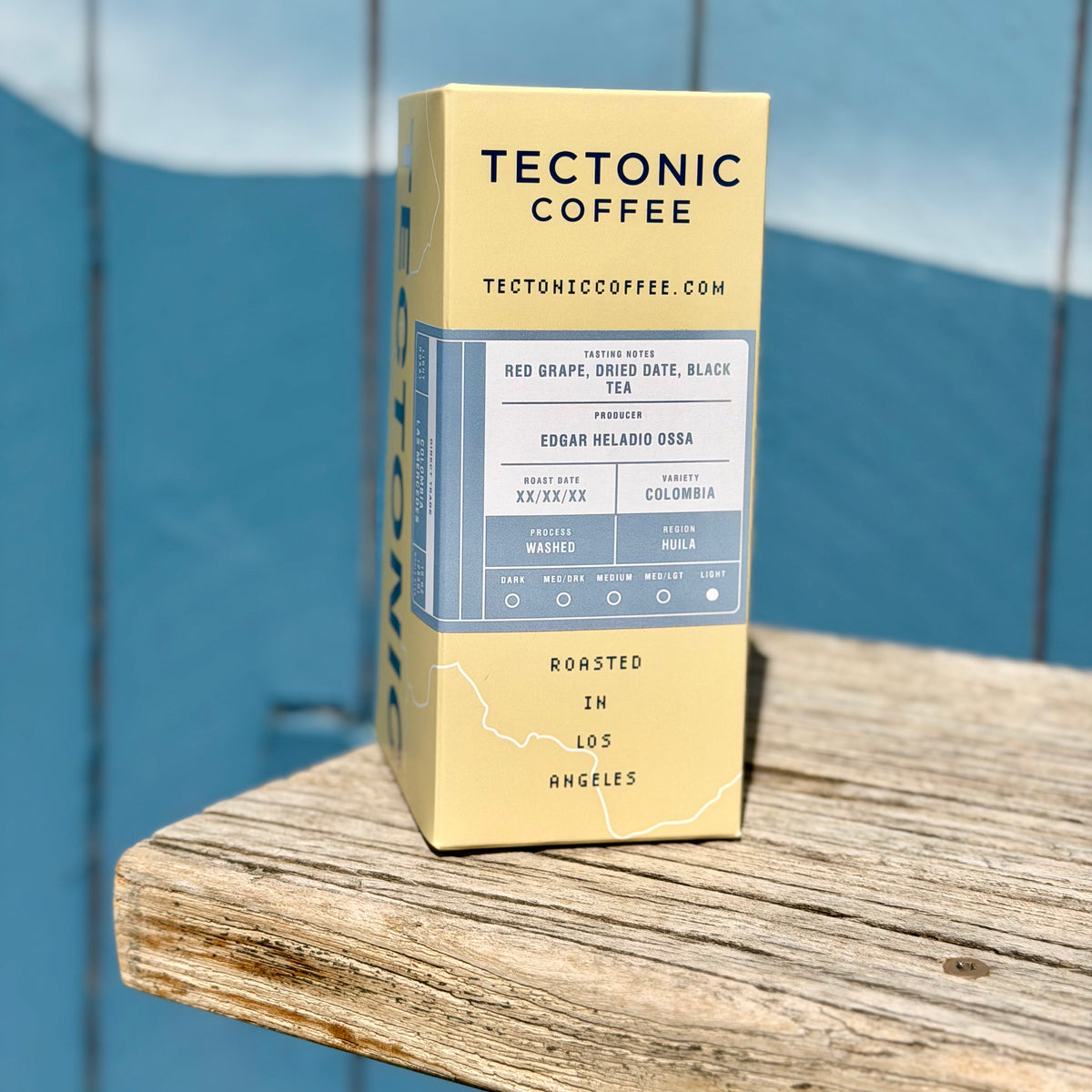 Tectonic Coffee Colombia Finca Las Mercedes 10oz packaging, alternate view; whole bean packaging shown.